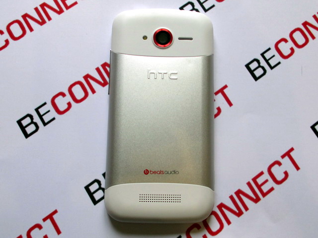 Задняя панель копии HTC One S